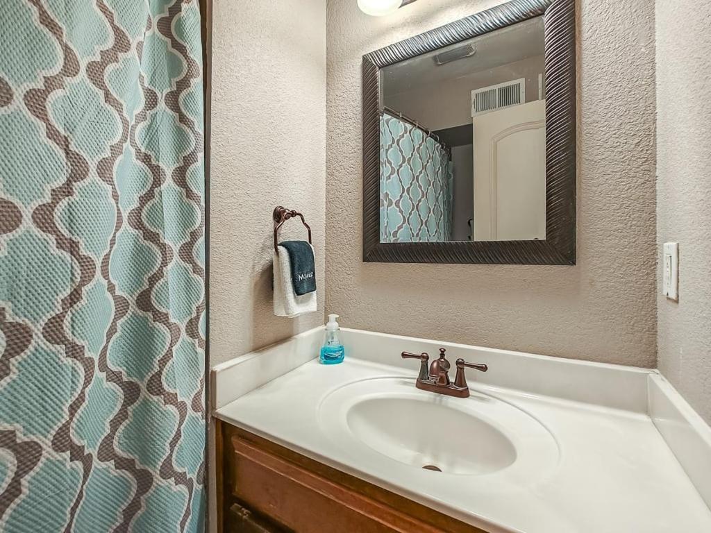 Quiet Plaza Two Bedroom 2 Bathroom Kansas City Exterior foto